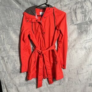 Columbia women’s Red Jacket orangish red size XS Omni shield advanced repellency